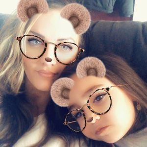 Meet your Posher, Jenelle